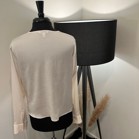 Express Cream Knotted Long Sleeve Blouse Large - Picture 5 of 5